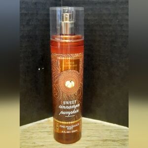 "SWEET CINNAMON PUMPKIN"  BATH AND BODY WORKS